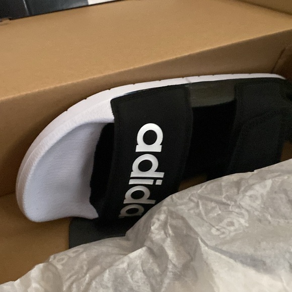 Sandals - Picture 6 of 8